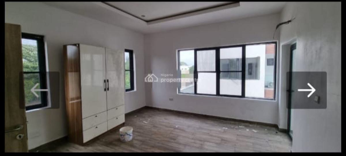 Fully Fitted 2 Bedrooms Apartment, Chevron, Lekki Phase 2, Lekki, Lagos, Flat / Apartment for Sale