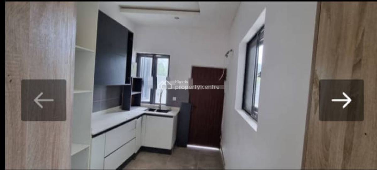 Fully Fitted 2 Bedrooms Apartment, Chevron, Lekki Phase 2, Lekki, Lagos, Flat / Apartment for Sale