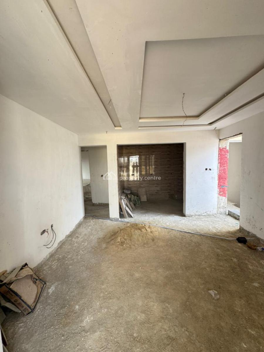 Stunning 2 Bedroom Flat, Less Than 5mins to Unilag, Akoka, Yaba, Lagos, Flat / Apartment for Sale