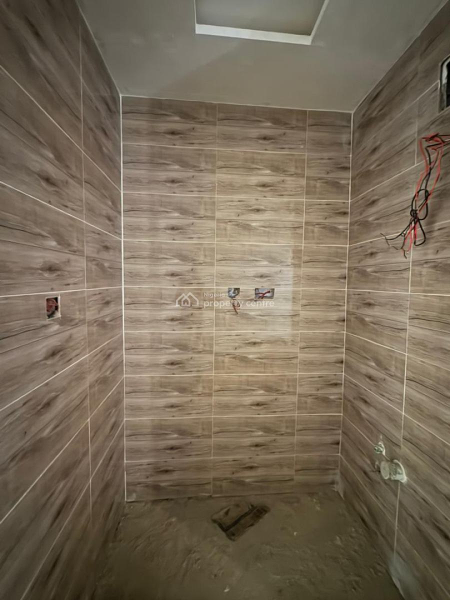 Stunning 2 Bedroom Flat, Less Than 5mins to Unilag, Akoka, Yaba, Lagos, Flat / Apartment for Sale