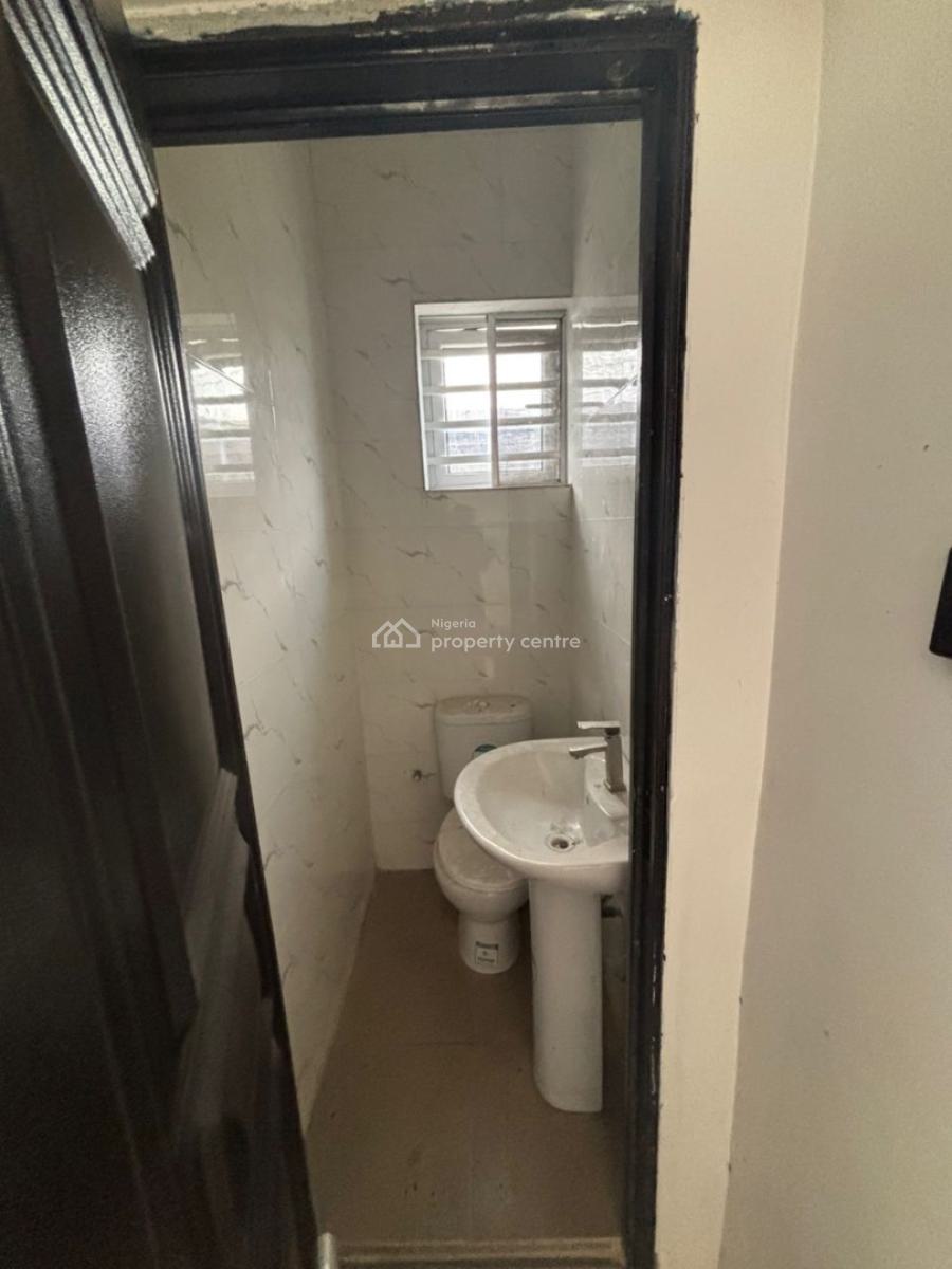 Clean and Nice 2 Bedroom Flat Downstairs, Mobil Road Ilaje, Ajah, Lagos, Flat / Apartment for Rent