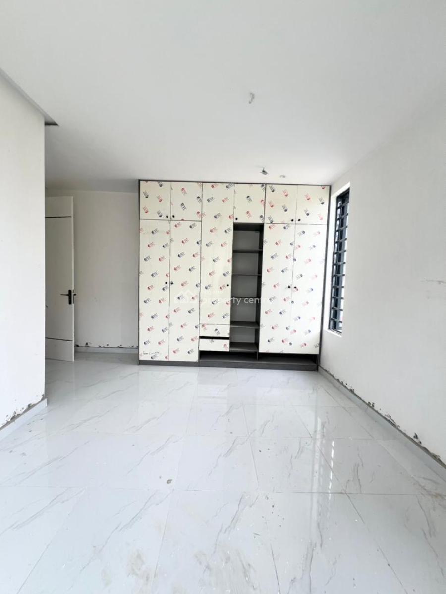 Opulent 2 Bedroom Apartment, Lekki Phase 1, Lekki, Lagos, Flat / Apartment for Sale