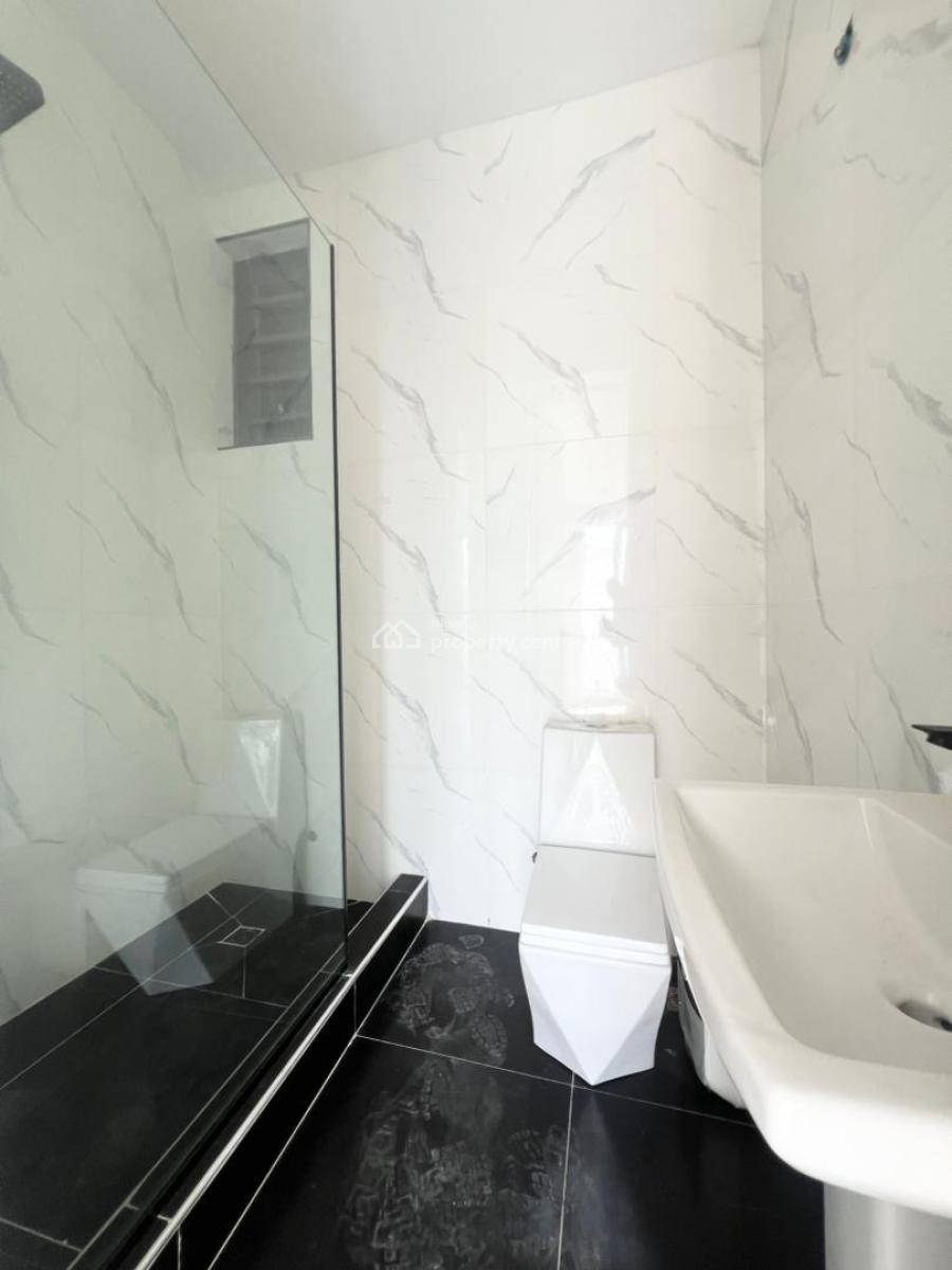 Opulent 2 Bedroom Apartment, Lekki Phase 1, Lekki, Lagos, Flat / Apartment for Sale