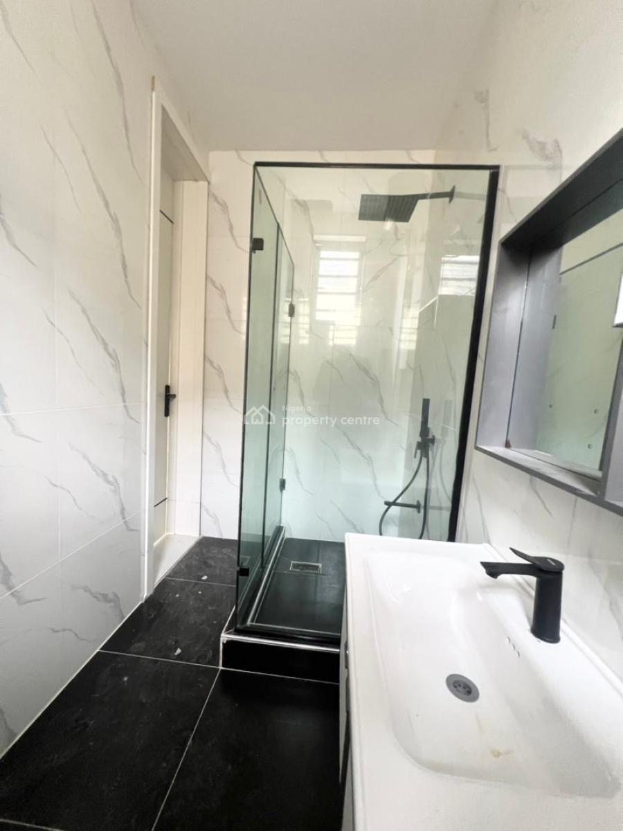 Opulent 2 Bedroom Apartment, Lekki Phase 1, Lekki, Lagos, Flat / Apartment for Sale