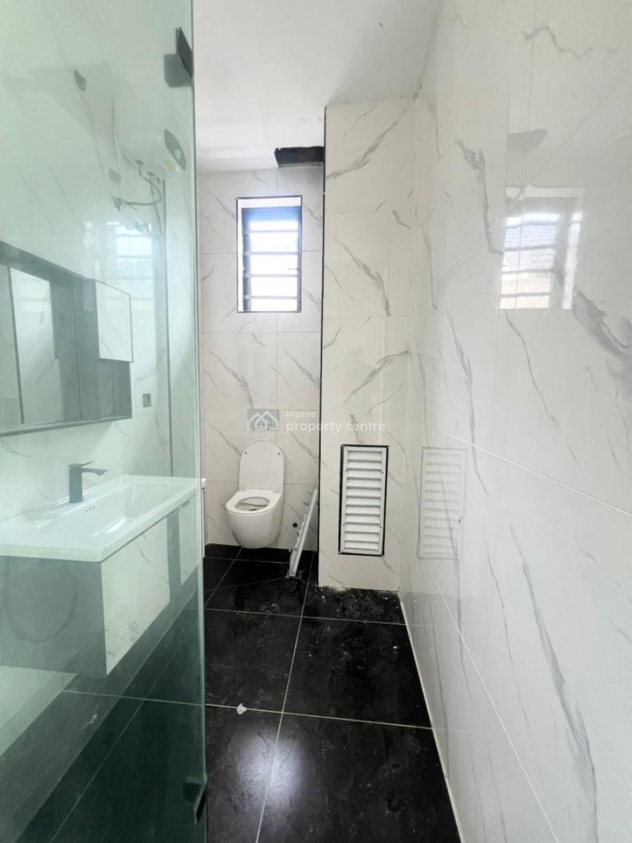 Opulent 2 Bedroom Apartment, Lekki Phase 1, Lekki, Lagos, Flat / Apartment for Sale