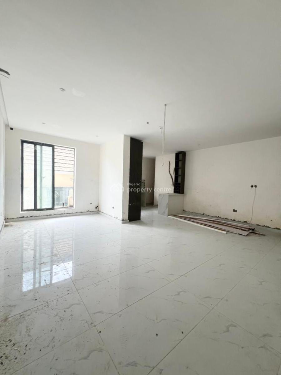 Opulent 2 Bedroom Apartment, Lekki Phase 1, Lekki, Lagos, Flat / Apartment for Sale