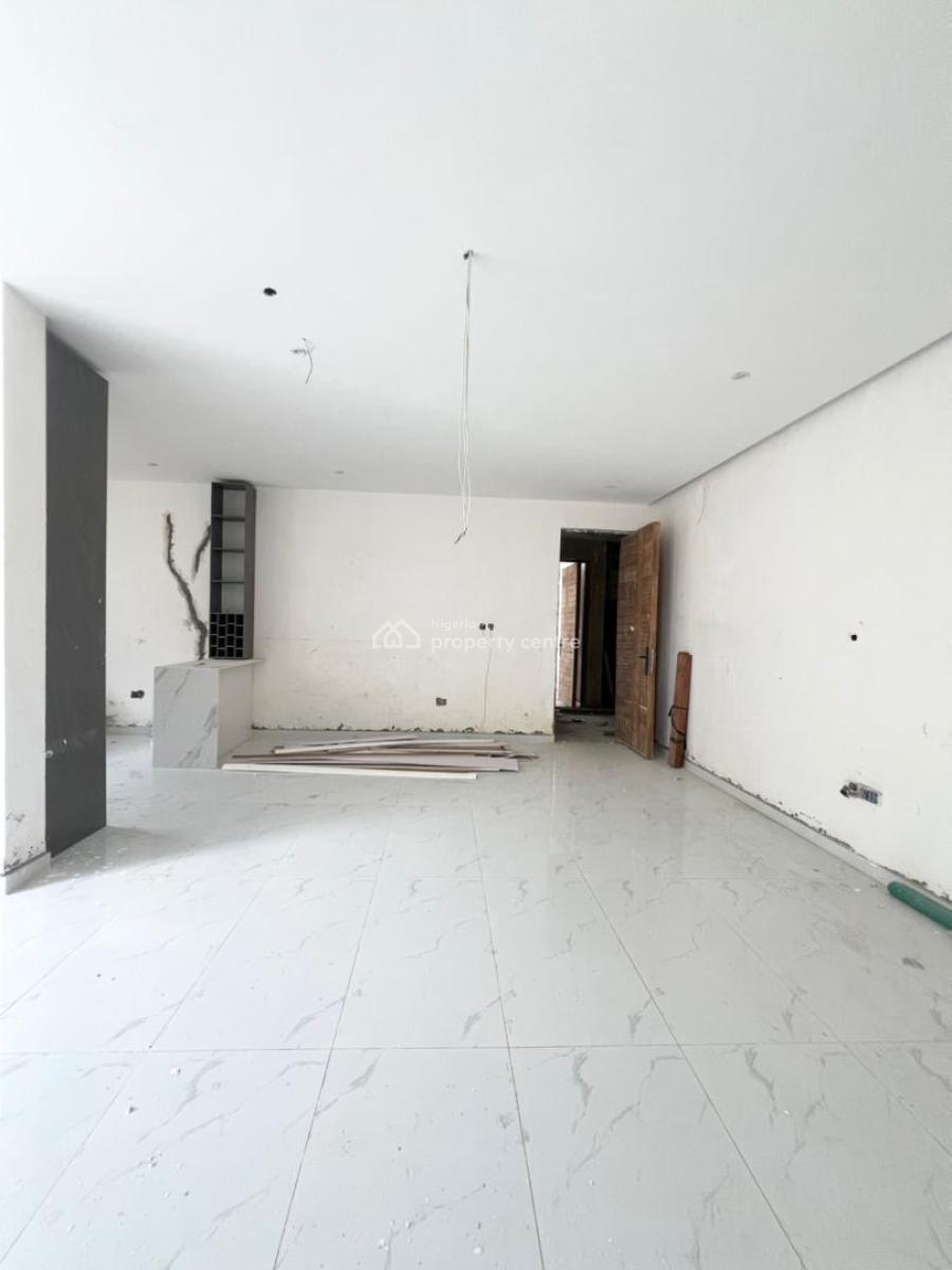 Opulent 2 Bedroom Apartment, Lekki Phase 1, Lekki, Lagos, Flat / Apartment for Sale