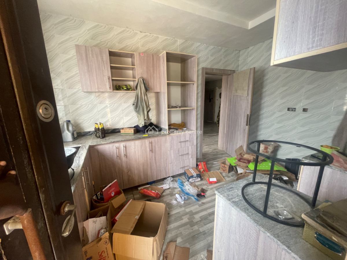 Brand New  Spacious 3 Bedroom Apartment, in an Estate, Surulere, Lagos, Flat / Apartment for Rent