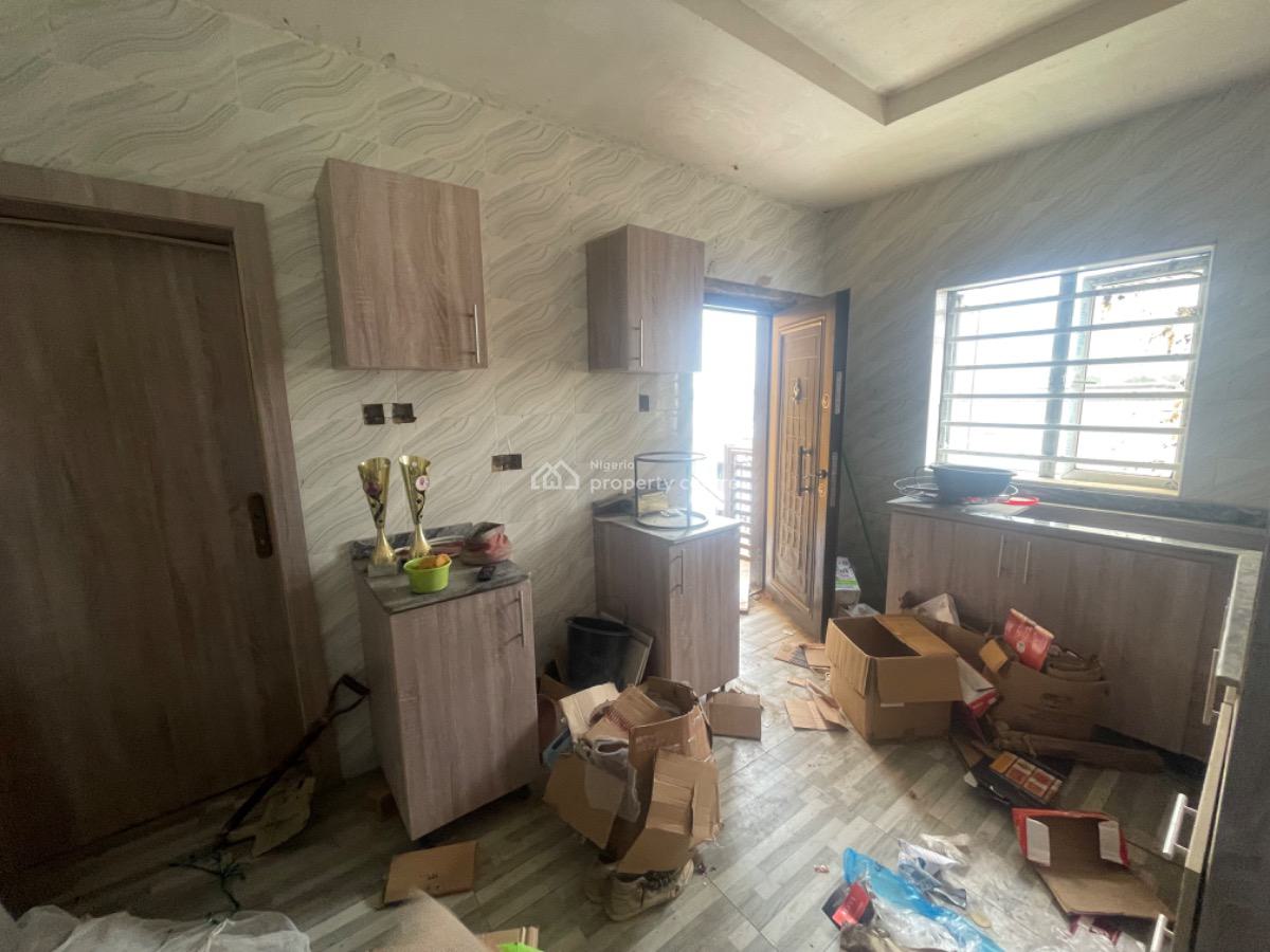 Brand New  Spacious 3 Bedroom Apartment, in an Estate, Surulere, Lagos, Flat / Apartment for Rent