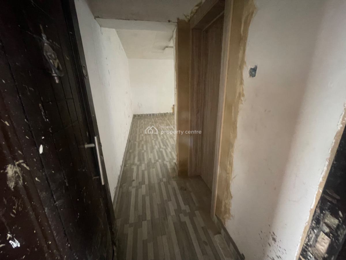 Brand New  Spacious 3 Bedroom Apartment, in an Estate, Surulere, Lagos, Flat / Apartment for Rent