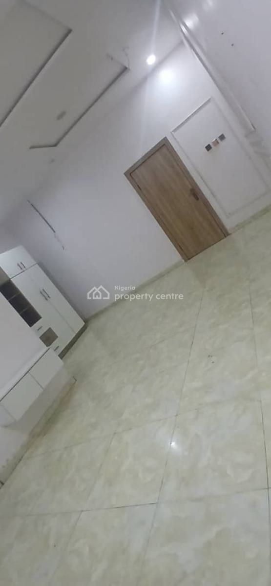 Spacious Masters Bedroom in a Shared Apartment, Royal Pine Estate Gate 3, Orchid Road, Lekki, Lagos, Self Contain (single Rooms) for Rent