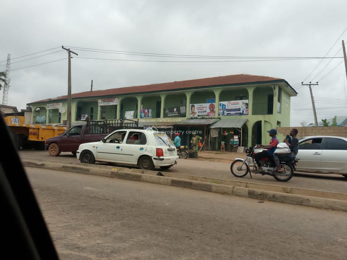 20 Units of Shop, Facing Sango Eleyele Road, Eleyele, Ibadan, Oyo, Plaza / Complex / Mall for Sale
