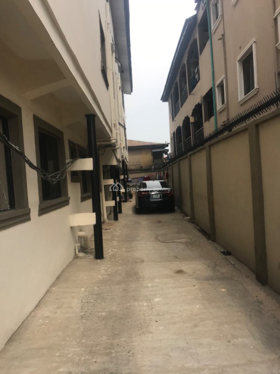 Newly Renovated and Spacious 3 Bedroom Flat with All Rooms En-suite, Ore Merin Street Off Pedro Road Ladilak, Gbagada, Lagos, Flat / Apartment for Rent