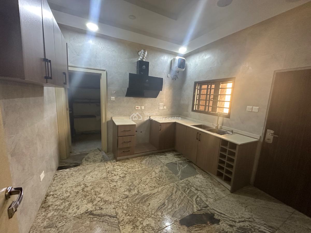 Well Built Luxury 3 Bedroom Flat with Bq, Wuse 2, Abuja, Flat / Apartment for Rent