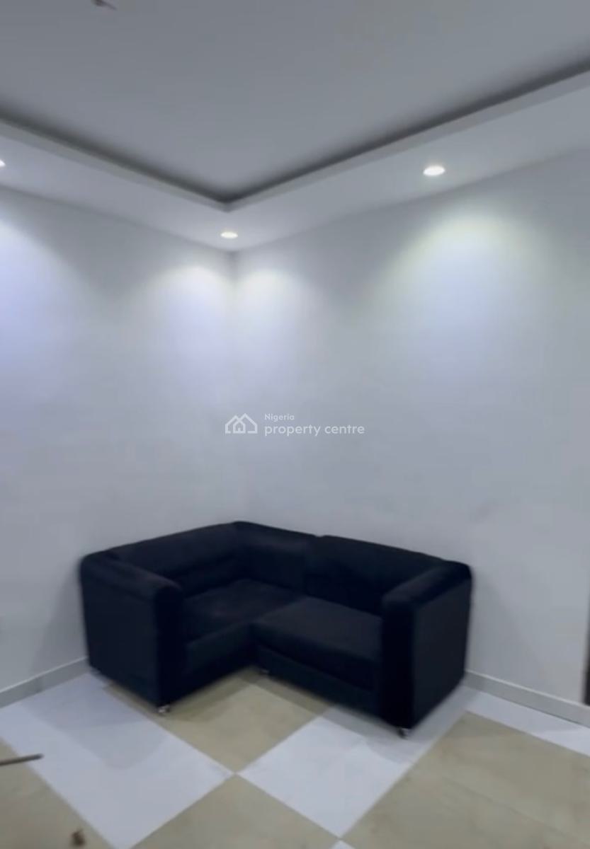 1 Bedroom Flat, Lekki Phase 1, Lekki, Lagos, Mini Flat (room and Parlour) for Rent