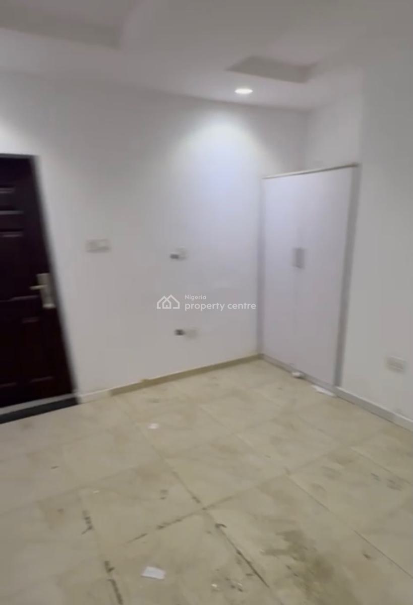 1 Bedroom Flat, Lekki Phase 1, Lekki, Lagos, Mini Flat (room and Parlour) for Rent