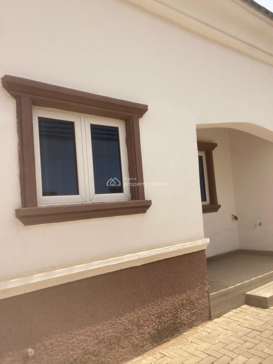 Luxury Spacious 3 Bedroom Bungalow with 2 Rooms Bq, Gwarinpa, Abuja, Detached Bungalow for Sale