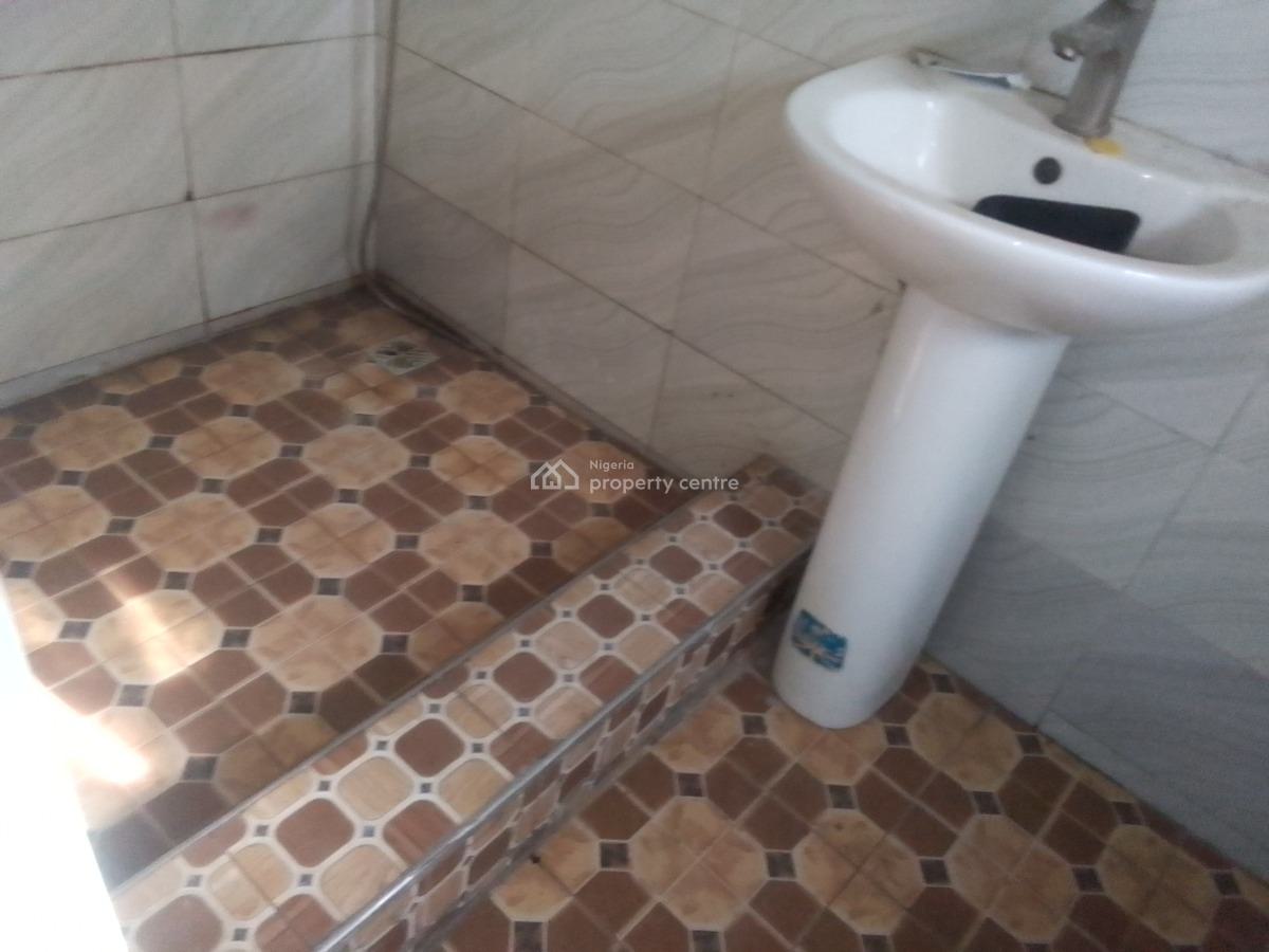 Spacious Luxury 2 Bedroom Flat with Excellent Features, Theranex Ogombo Rd, Ogombo, Ajah, Lagos, Flat / Apartment for Rent