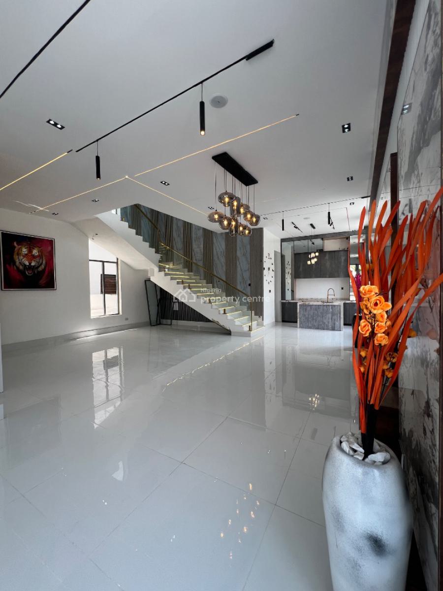 5 Bedroom Fully Detached with Bq, Ikota, Lekki, Lagos, Detached Duplex for Sale