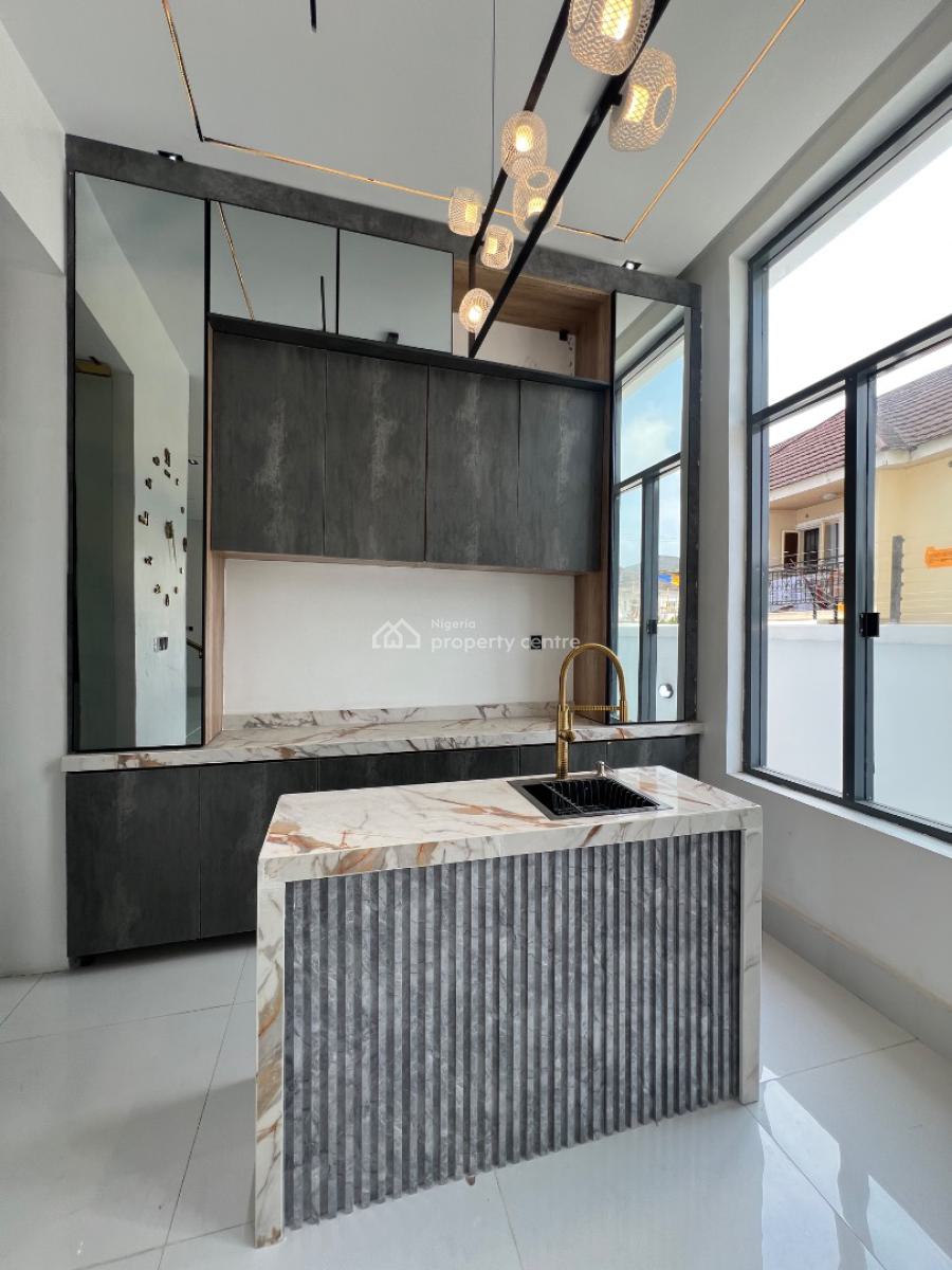 5 Bedroom Fully Detached with Bq, Ikota, Lekki, Lagos, Detached Duplex for Sale