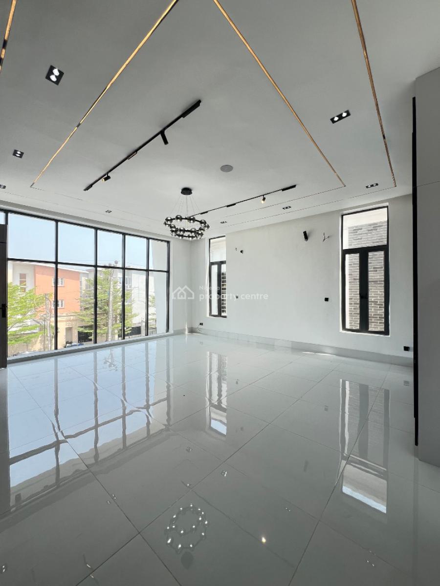 5 Bedroom Fully Detached with Bq, Ikota, Lekki, Lagos, Detached Duplex for Sale