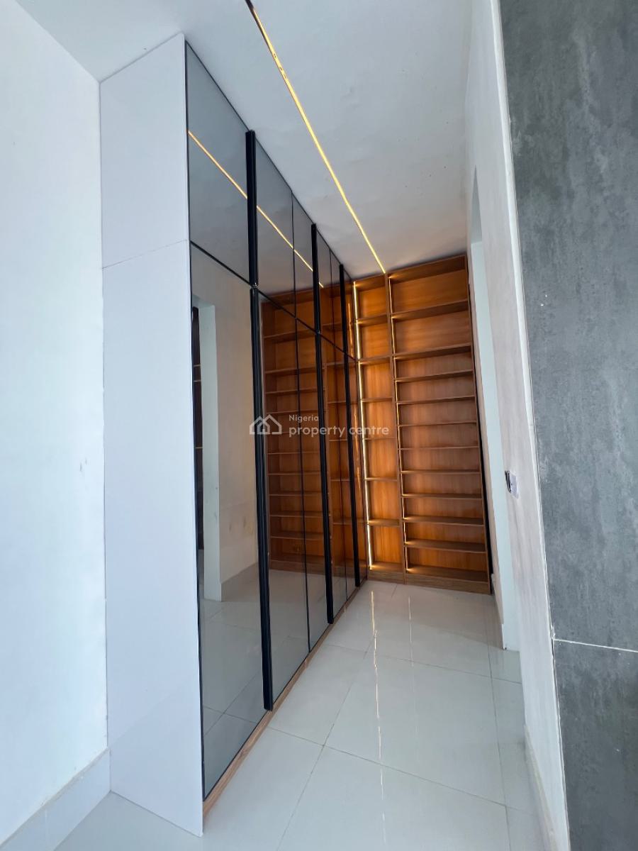 5 Bedroom Fully Detached with Bq, Ikota, Lekki, Lagos, Detached Duplex for Sale