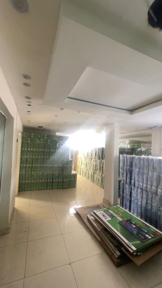 250sqm Commercial Space with 60sqm Penthouse (upper Floor), Lekki Phase 1, Lekki, Lagos, Commercial Property for Rent