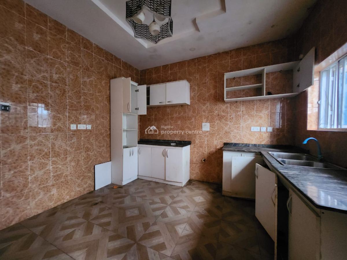 Neat Used 3 Bedroom Flat, Terra Annex, Sangotedo, Ajah, Lagos, Flat / Apartment for Rent
