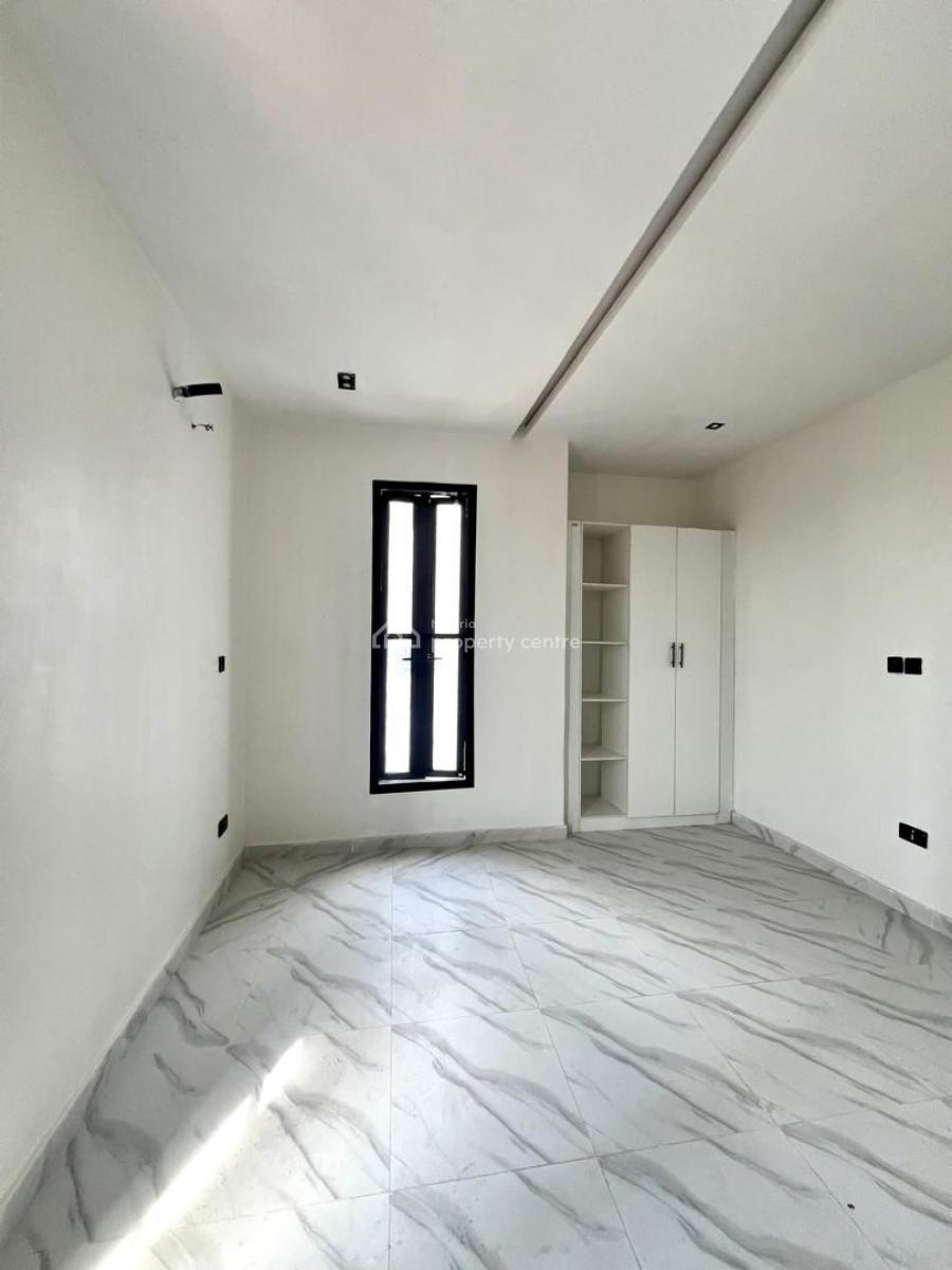 Self Compound 4 Bedroom Semi Detached Duplex with Bq, Ologolo, Lekki, Lagos, Flat / Apartment for Sale