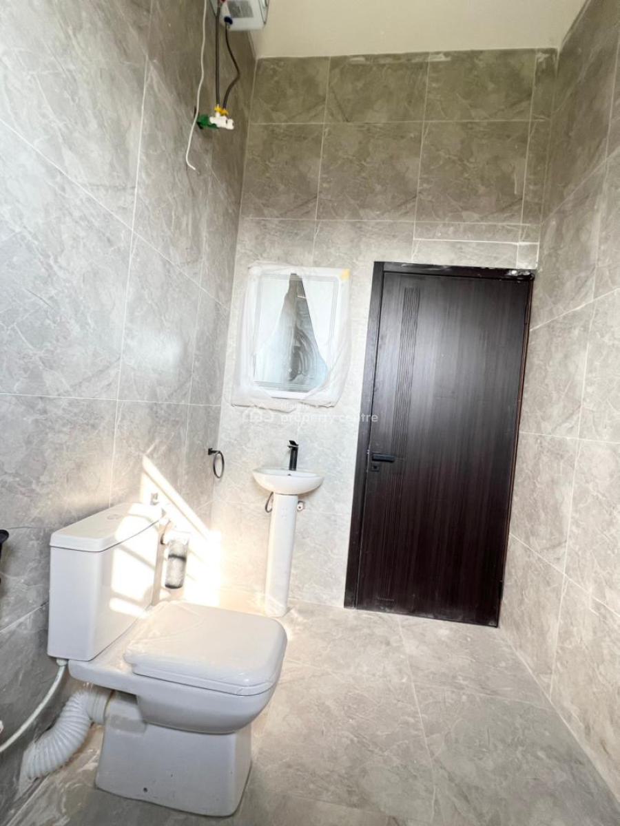 Contemporary 2bedroom Apartment with Elevator &pool in a Secure Estate, Lekki Phase 1, Lekki, Lagos, Flat / Apartment for Sale