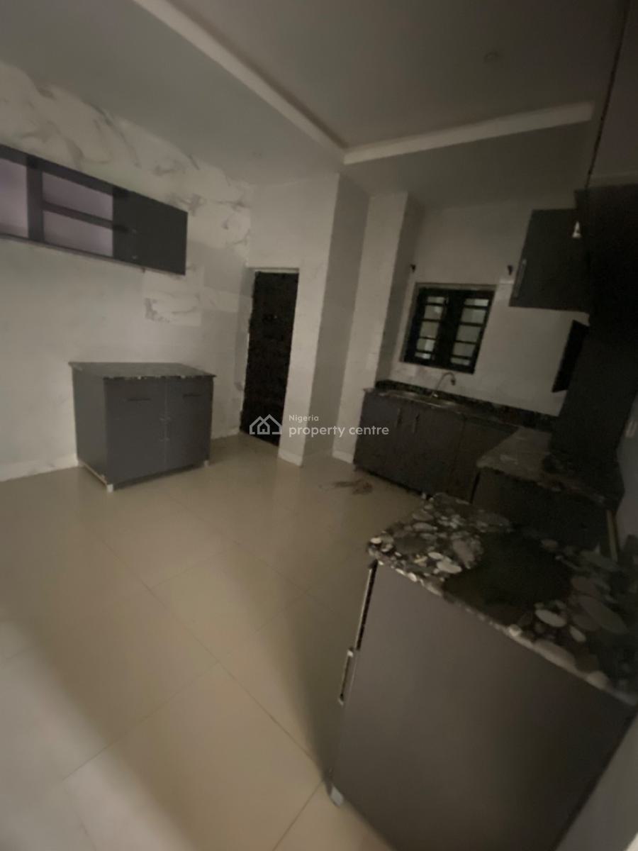 Neatly Used 2bedroom Flat, Peninsula Garden Estate, Behind Blenco, Ajah, Lagos, Flat / Apartment for Rent