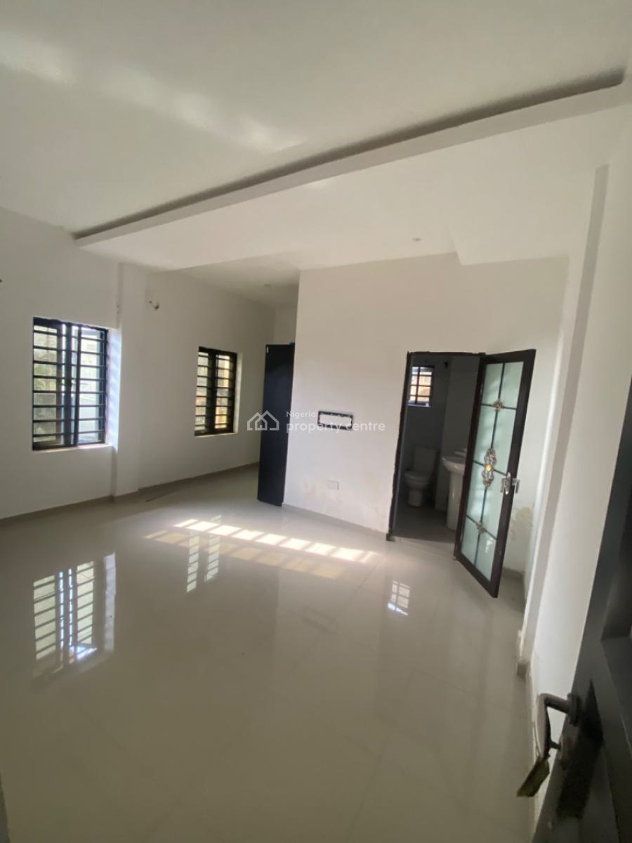 Neatly Used 2bedroom Flat, Peninsula Garden Estate, Behind Blenco, Ajah, Lagos, Flat / Apartment for Rent