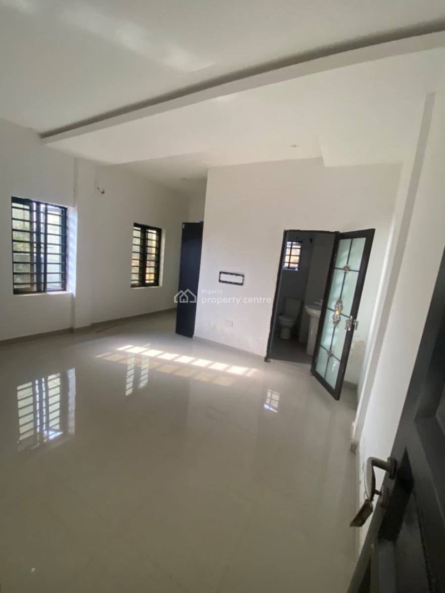 Neatly Used 2bedroom Flat, Peninsula Garden Estate, Behind Blenco, Ajah, Lagos, Flat / Apartment for Rent