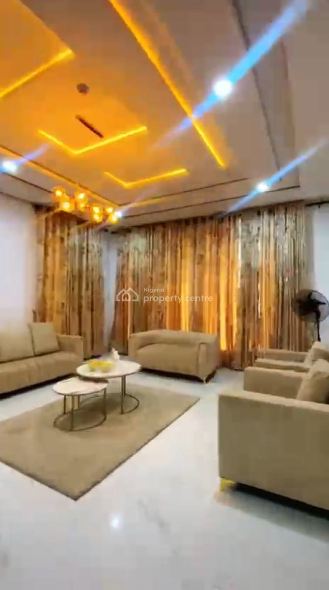 5 Rooms Functioning Hotel, Omole Phase 1, Ikeja, Lagos, Hotel / Guest House for Sale