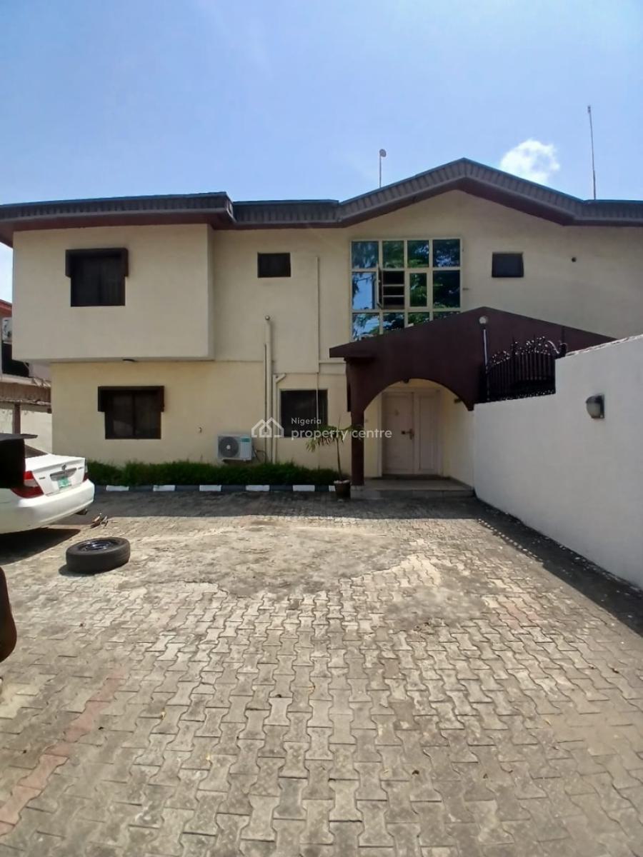 Luxury Self Service 3 Bedroom with Bq for Office Use Or Residential, Lekki Phase 1, Lekki, Lagos, Flat / Apartment for Rent