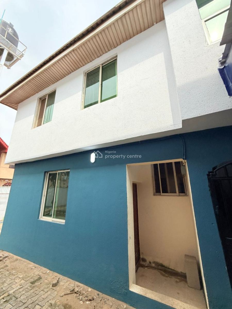 Renovated, Luxury Built 5 Bedroom Semi Detached Duplex, 2 Roomself Con, Lkosi Gra Scheme 3 on Cmd Road Beside Caleb School, Lagos State., Magodo, Lagos, Semi-detached Duplex for Sale