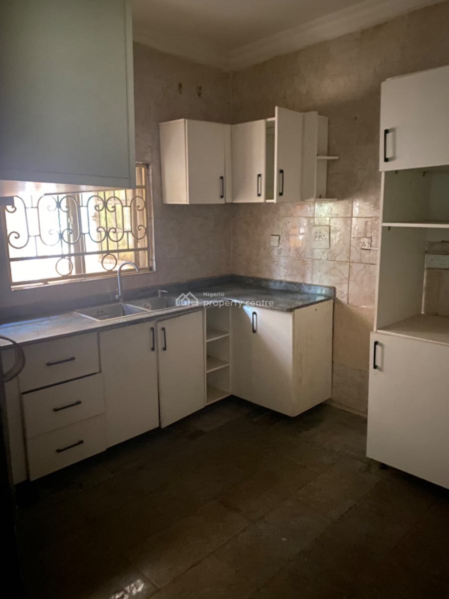 Massive 3 Bedroom Flat in a Secured and Gated Compound, Life Camp, Abuja, Flat / Apartment for Rent