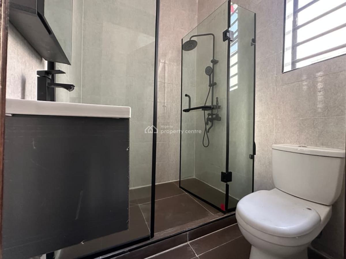 3 Bedrooms with a Bq, Lekki Phase 1, Lekki, Lagos, Flat / Apartment for Rent