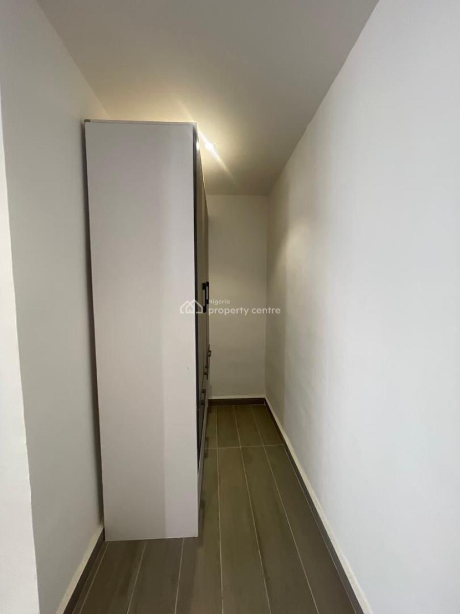 Spacious 3 Bedroom Flat with Pop and Neat Compound, Maryland, Lagos, Flat / Apartment for Rent