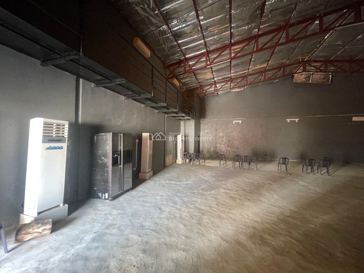 1000sqm Warehouse with 4rooms Office and 3rooms Bq at Lekki Phase 1, Lekki Phase 1, Lekki, Lagos, Warehouse for Rent
