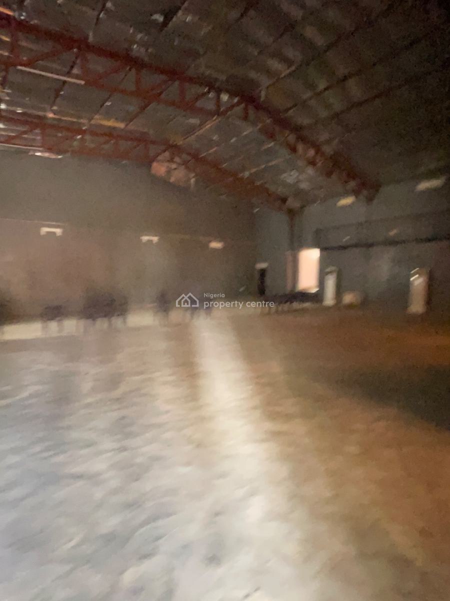 1000sqm Warehouse with 4rooms Office and 3rooms Bq at Lekki Phase 1, Lekki Phase 1, Lekki, Lagos, Warehouse for Rent