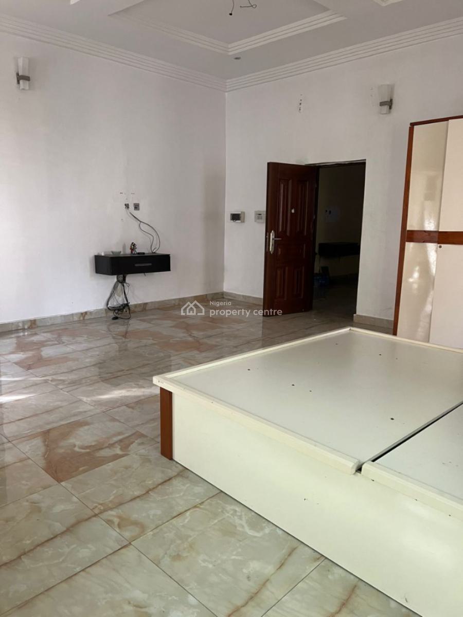 Specious Master Bedroom, Spg Ologolo, Lekki, Lagos, Self Contain (single Rooms) for Rent