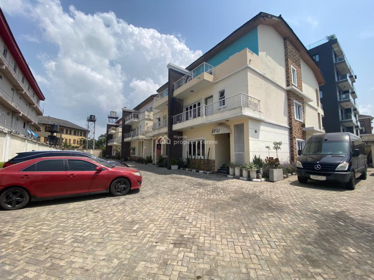 *4bedroom Terrace Duplex with a Bq*, Lekki Phase 1, Lekki, Lagos, Terraced Duplex for Rent
