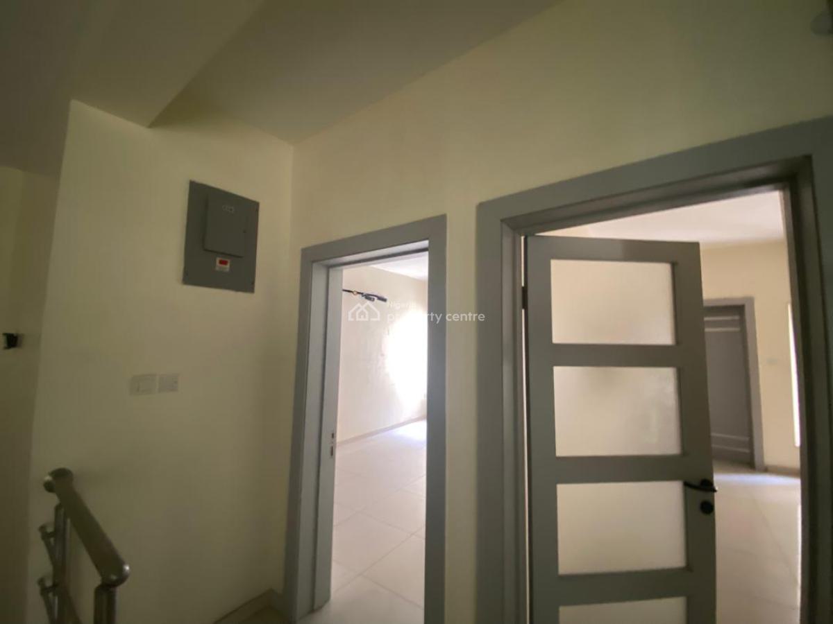*4bedroom Terrace Duplex with a Bq*, Lekki Phase 1, Lekki, Lagos, Terraced Duplex for Rent