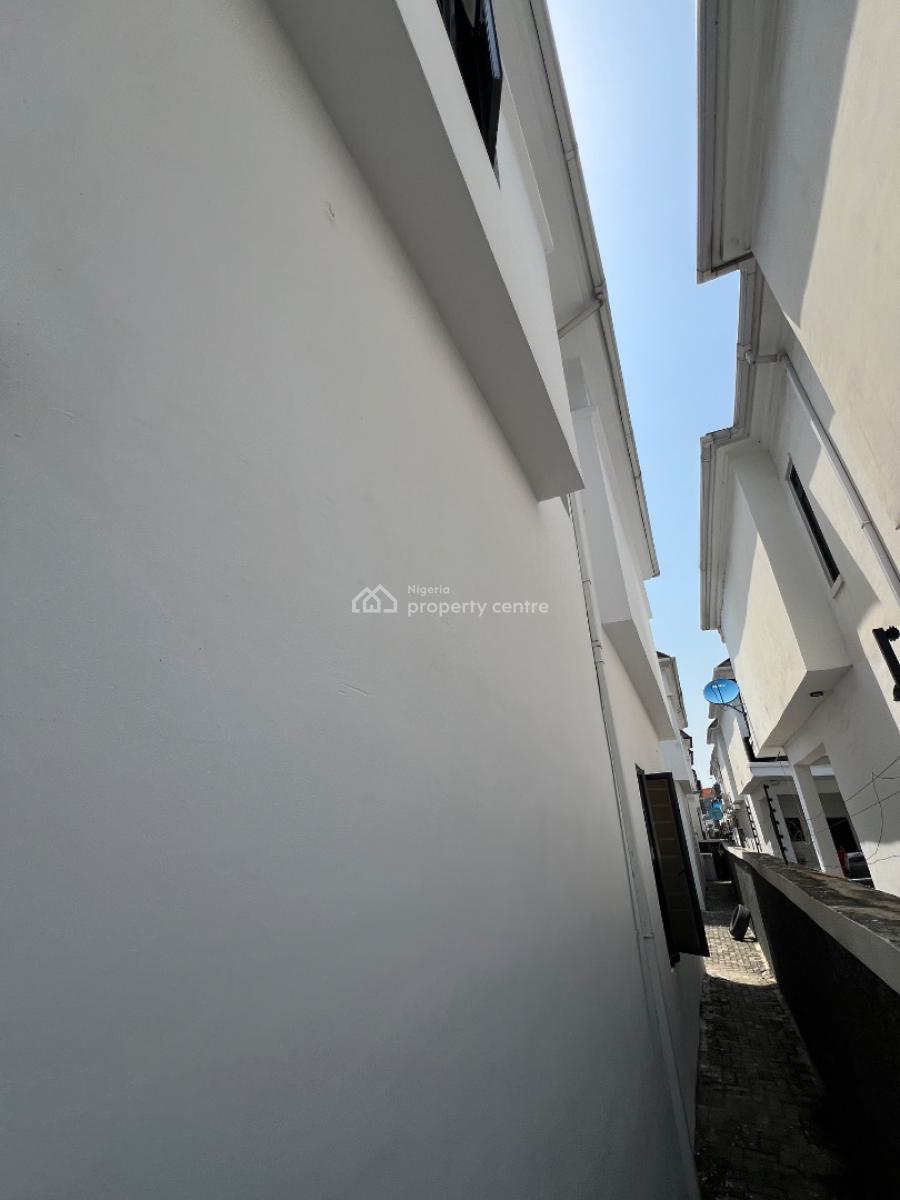 Single Room in a Shared Apartment (+ Option to Install Private Kitchen, Orchid (opposite The Second Toll Gate), Lekki, Lagos, Self Contain (single Rooms) for Rent