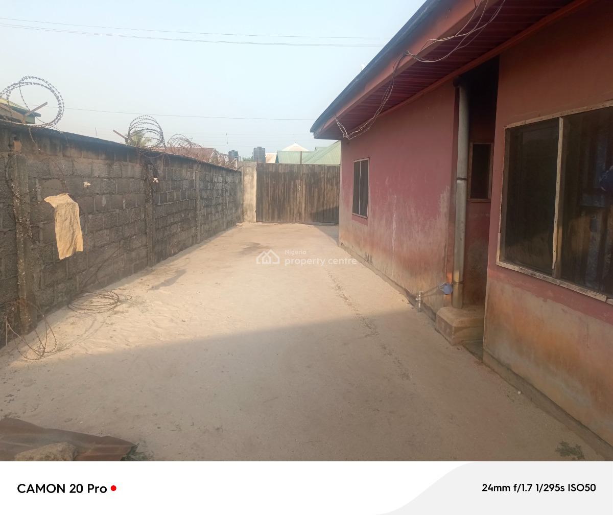 Old 4 Bed Bungalow Plus 2 Unit of 2 Bed Flat, Road 2 Imo Housing By World-bank Housing Estate, New Owerri, Owerri Municipal, Imo, Detached Bungalow for Sale