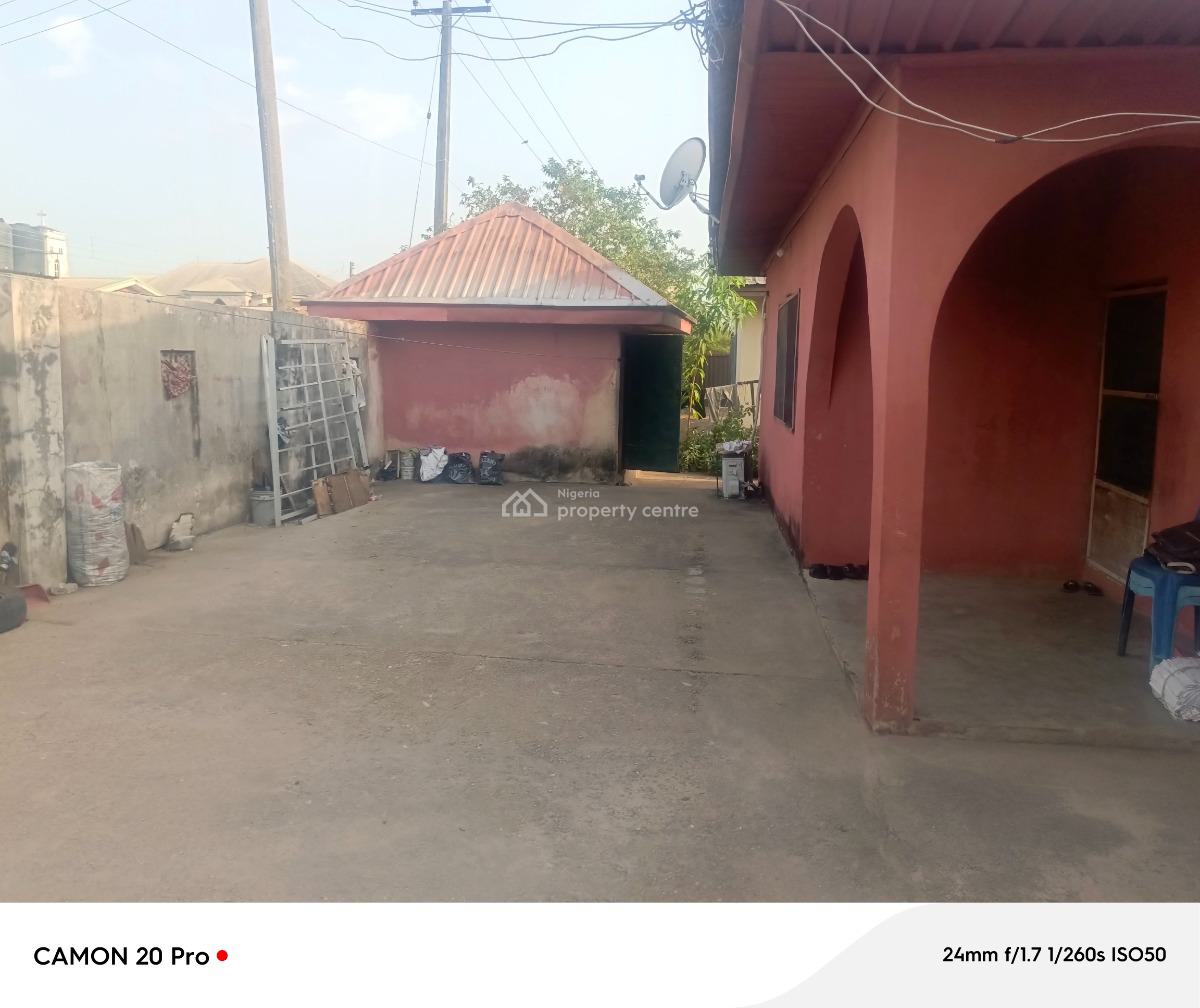 Old 4 Bed Bungalow Plus 2 Unit of 2 Bed Flat, Road 2 Imo Housing By World-bank Housing Estate, New Owerri, Owerri Municipal, Imo, Detached Bungalow for Sale