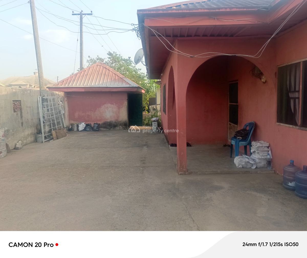 Old 4 Bed Bungalow Plus 2 Unit of 2 Bed Flat, Road 2 Imo Housing By World-bank Housing Estate, New Owerri, Owerri Municipal, Imo, Detached Bungalow for Sale