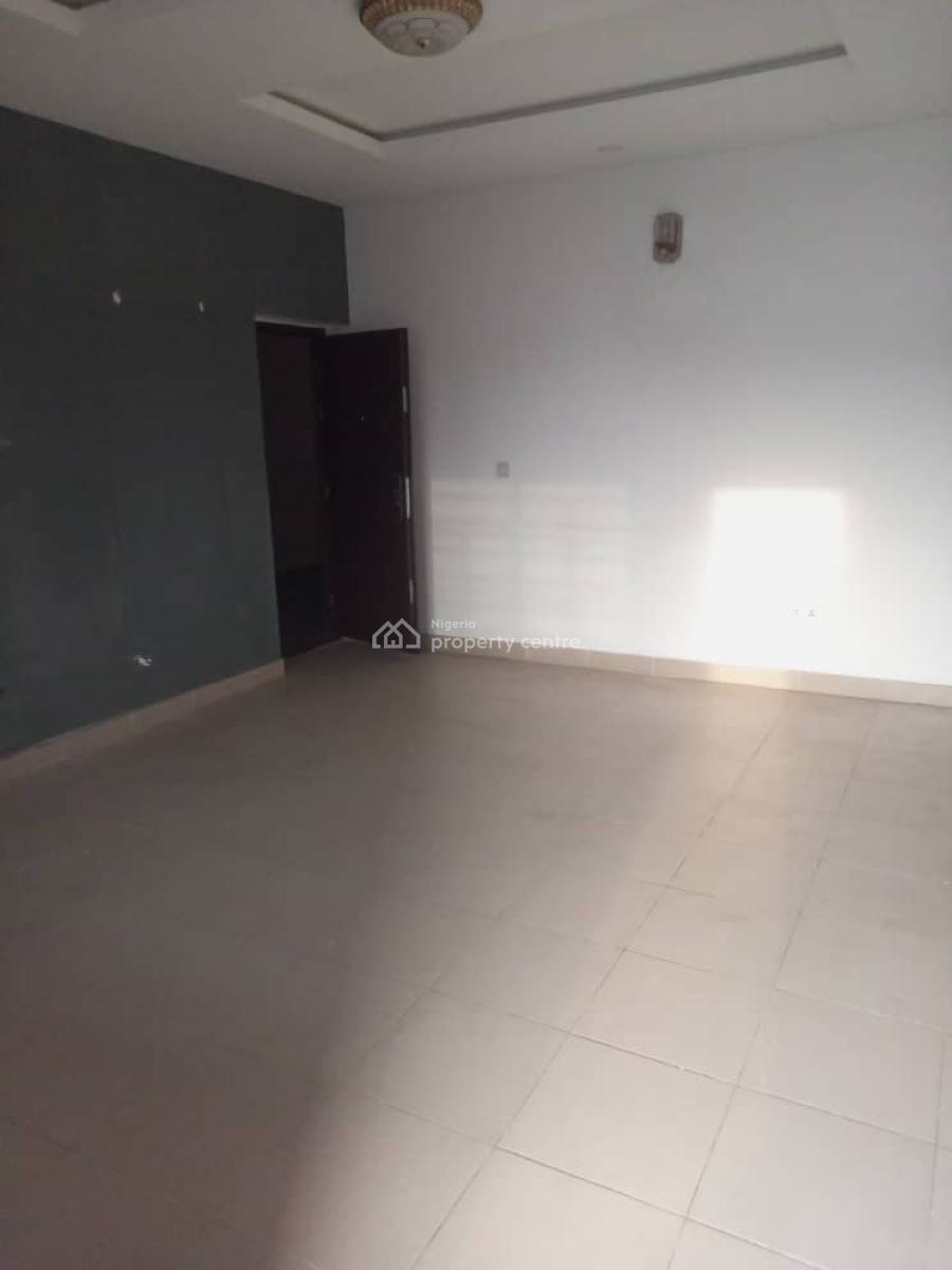 Share Apartment at Lekki Scheme 2 Off Abraham Adesanya Estate Ajah, Lekki Scheme 2 Off Abraham Adesanya Estate Ajah, Ajah, Lagos, Self Contain (single Rooms) for Rent