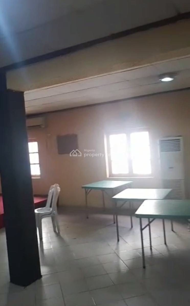 3-bedroom Open Plan Layout (ideal for Corporate/retail Use), Bode Thomas, Surulere, Lagos, Commercial Property for Rent